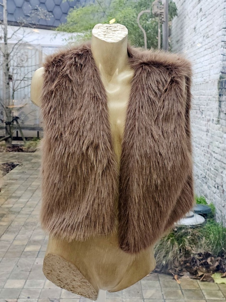 Mouwloze vest Lysa eco berenpels 