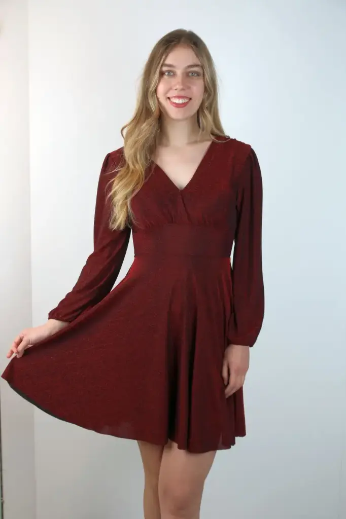 Jurk Quinne metaal coding Lurex voorgevormd borst overlappende V-hals 