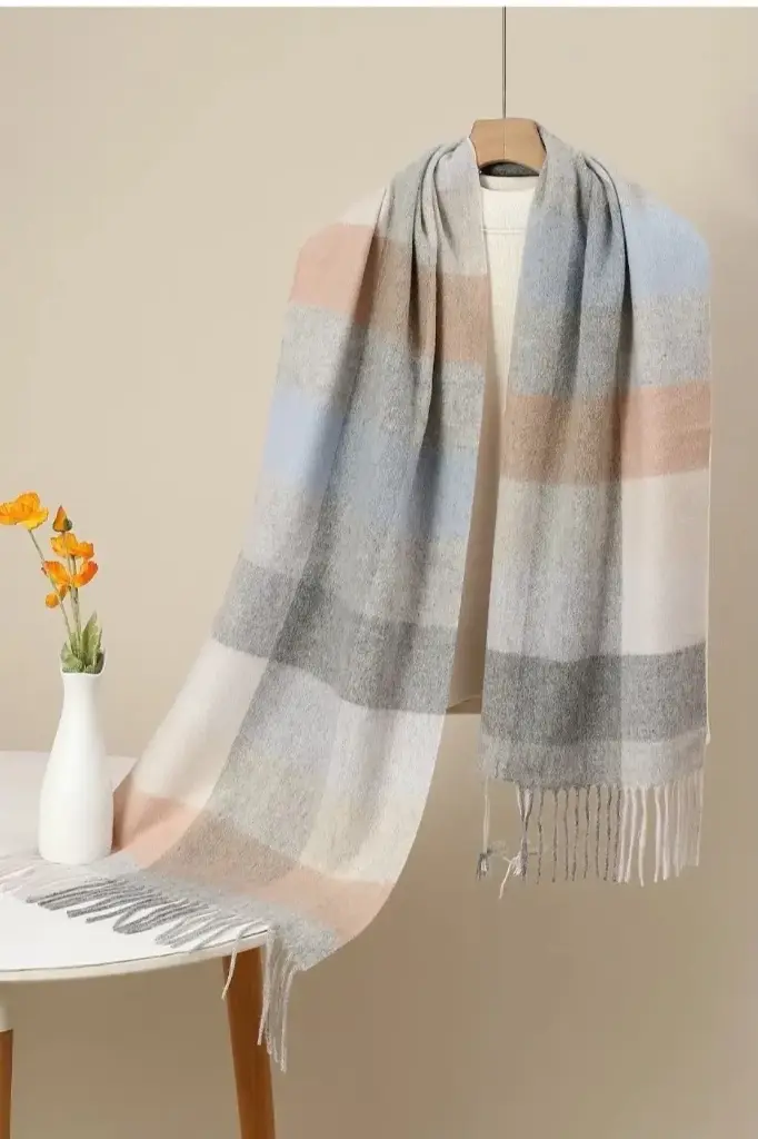 Lucinda nm100 blokken karro wol met franjes