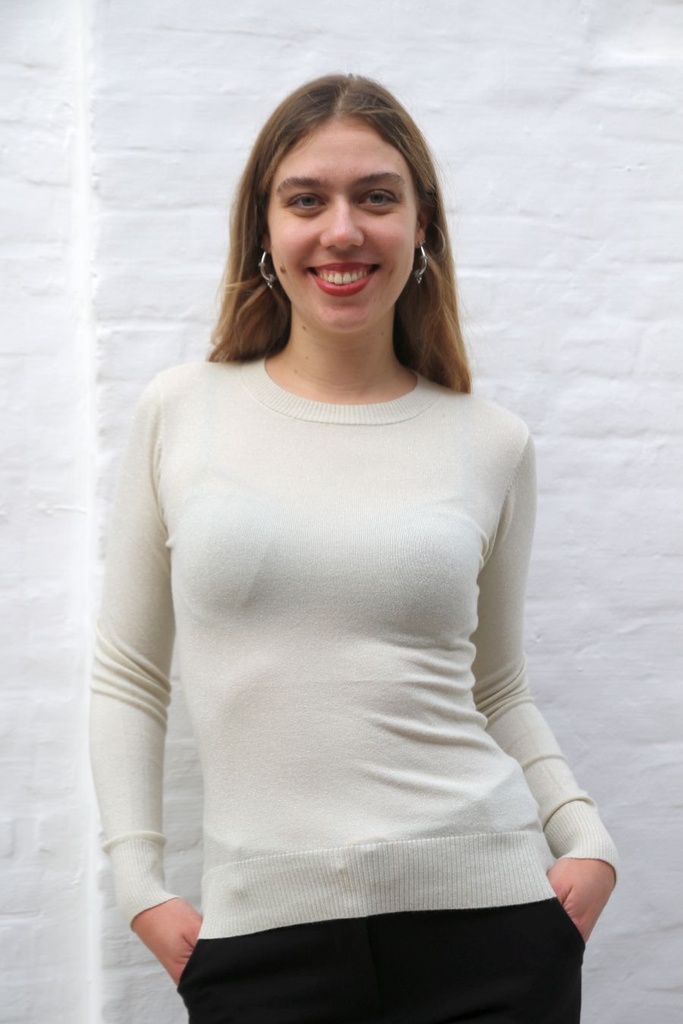 Pull Neveah nm45 lurex ronde hals fijn geribd 