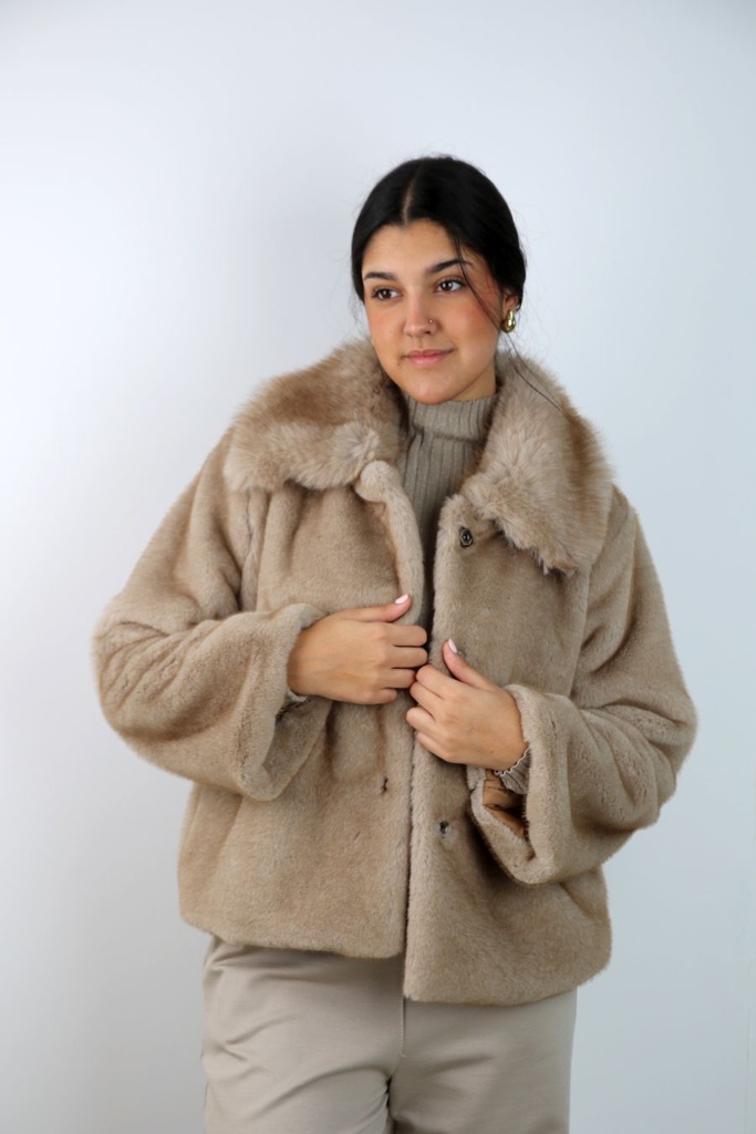 Kort jasje Nikai ecopels kraag met overslag 