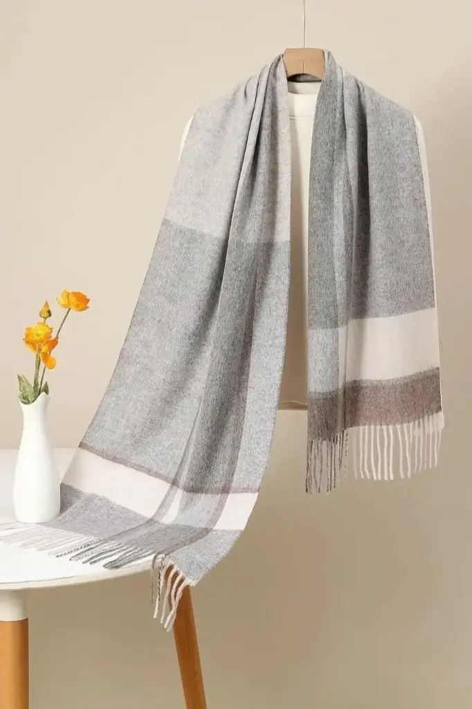 Sjaal Linah nm100 vlakken strepen franjes wol