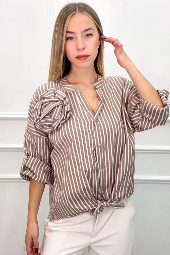Gestreepte blouse Romee bloemenbroche nm70