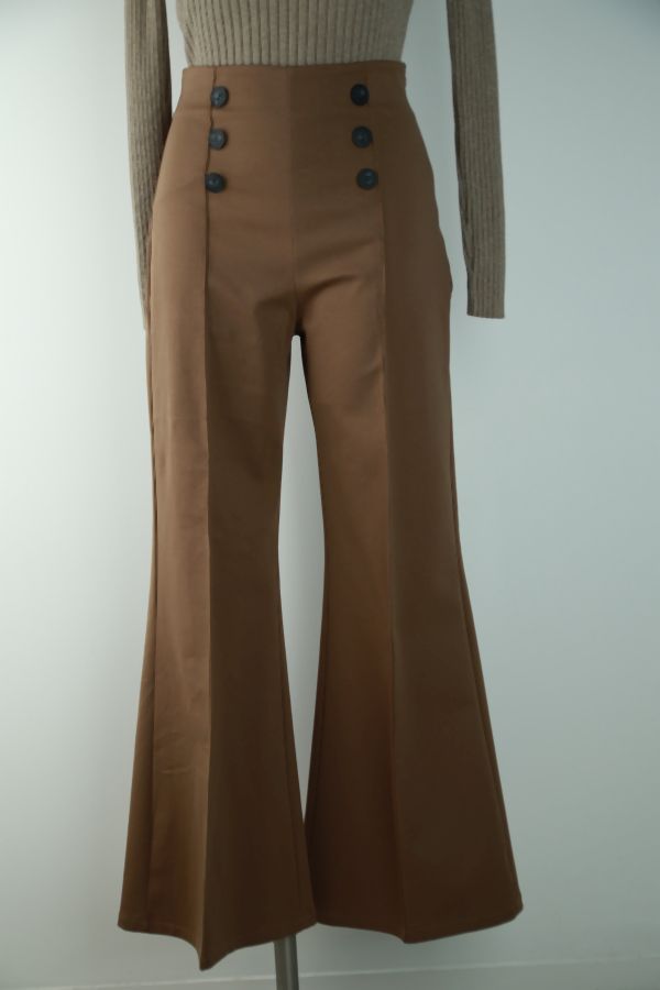 Broek Revi met brede pijp en 6 knopen nm55