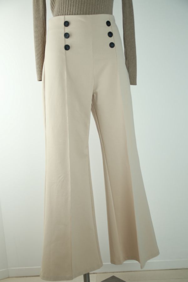 Broek Revi met brede pijp en 6 knopen nm55