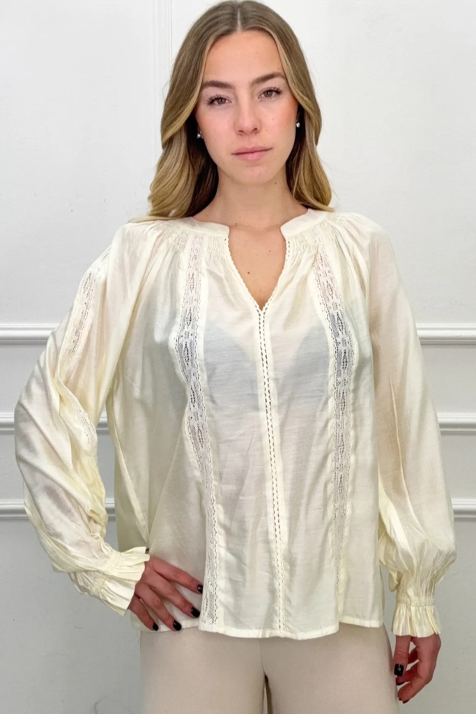 Blouse Oona nm90 tencel Tunesiche kraag 2*kanten bies frons onder de kraag