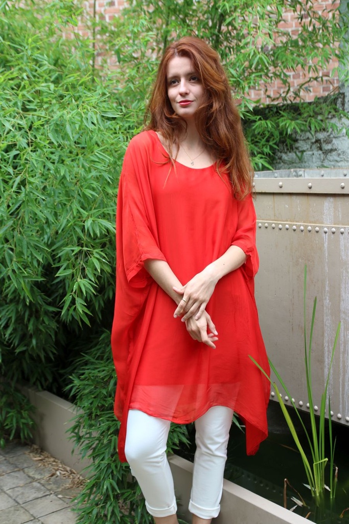 Robe en soie Oubayda nm100 soie large et pointue encolure ouverte doublée