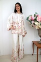Tuniek en broek Stef bloemenbodem zijde wijde mouw 