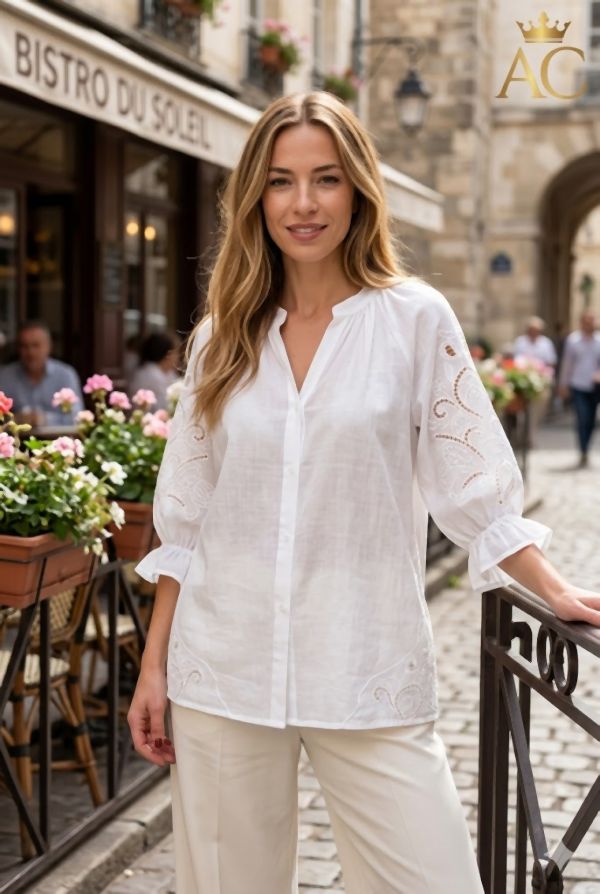 Blouse Quince nm86 3/4 mouw ajour borduursel elastische manchet en lichte ruffle doorknoopsluiting