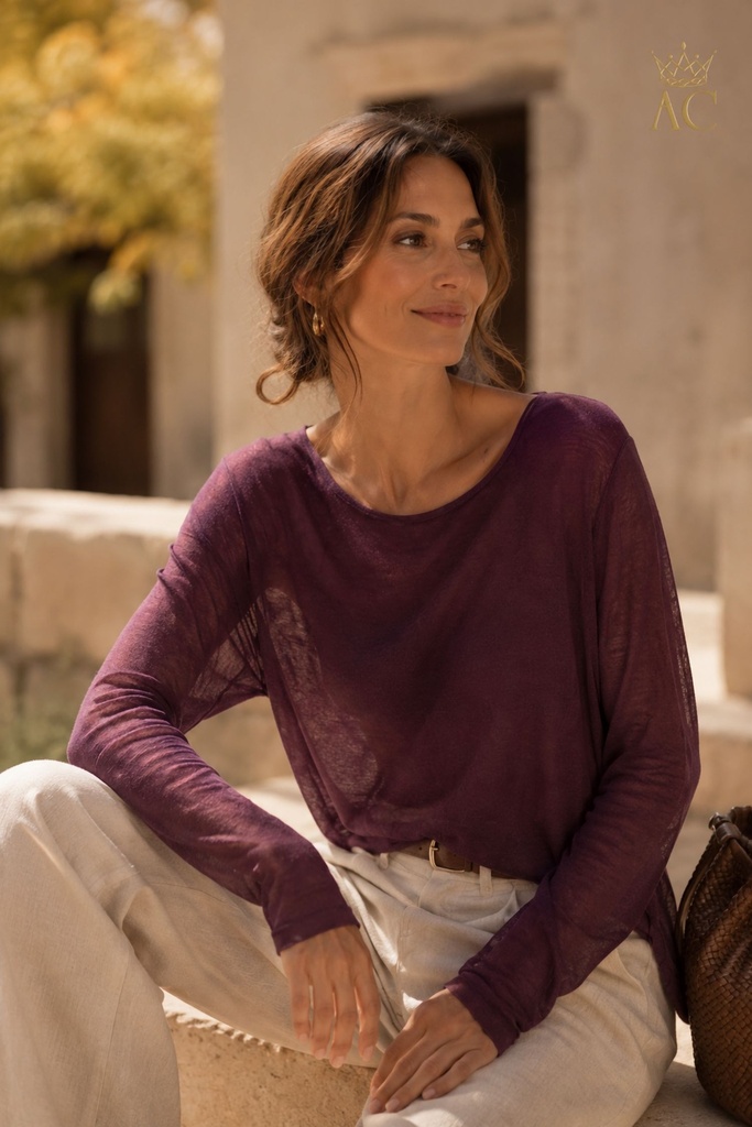 Thir nm95 Open-Neck T-Shirt contains cashmere and viscose; soft to the touch