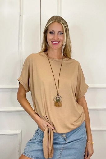 T-shirt Jordie col ouvert collier à boutons à la taille