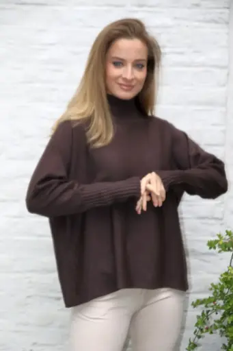 [10017488] Pul  Lincy nm60 geribde opstaande kraag en lange manchet 