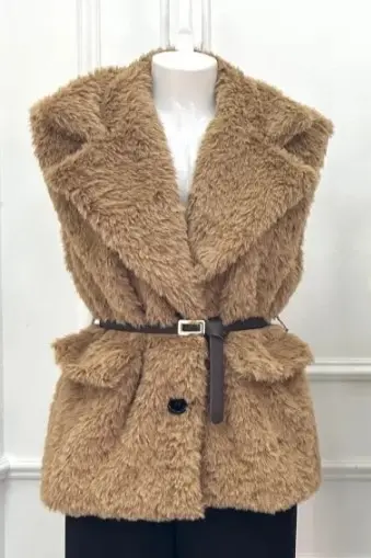 Mouwloos jasje Melina uit ecopels met riem