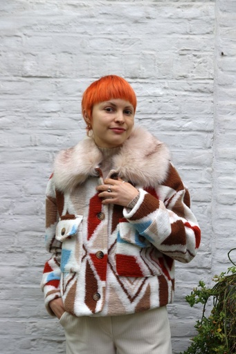 [200835] Jasje Neal nm95 eco pels kraag primitieve symbolen