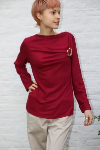 [200916] Nilo nm40 tricot pull drapage hals broche detail