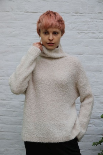 [200924] Pull Noya nm32 opstaande kraag boucléstof 