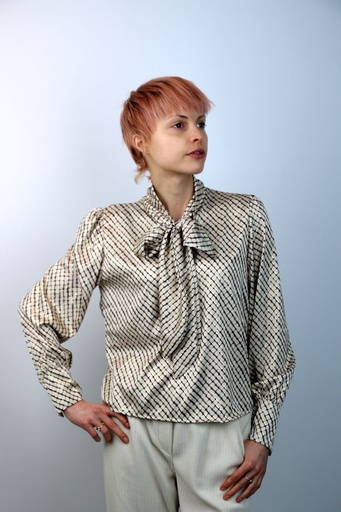 [200962] Blouse Lexy jabotkraag rasterprint gepofte manchet