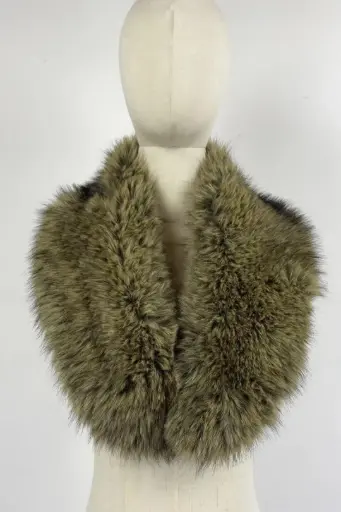 [200999] Sjaal Levie eco wolvenpels