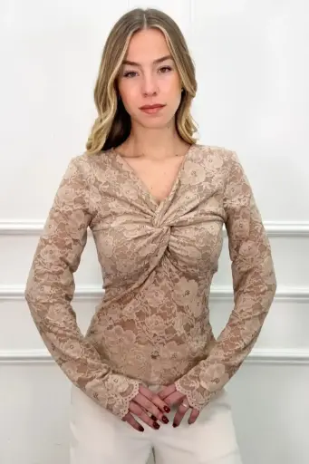 Kanten shirt Renske met gekruiste v-hals