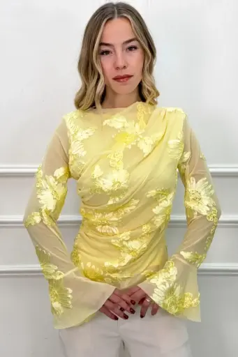 [201163] Bloemenshirt Rafael met drapage en trompetmouw nm47