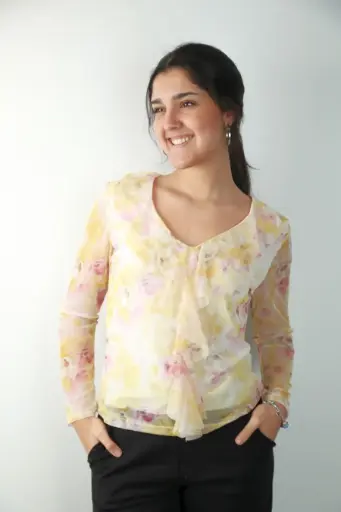 [201307] Gebloemd t-shirt Roelof uit netstof met volant v-hals nm47