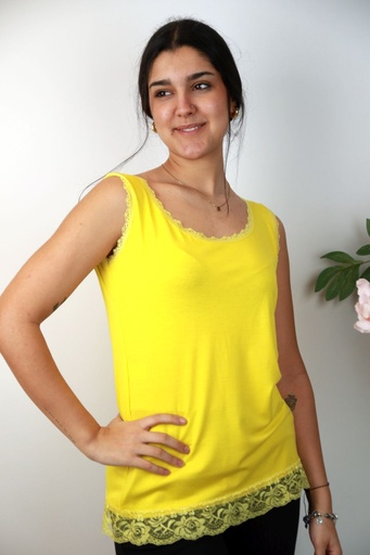 Tank top Rinske met kanten boord en ronde hals nm95