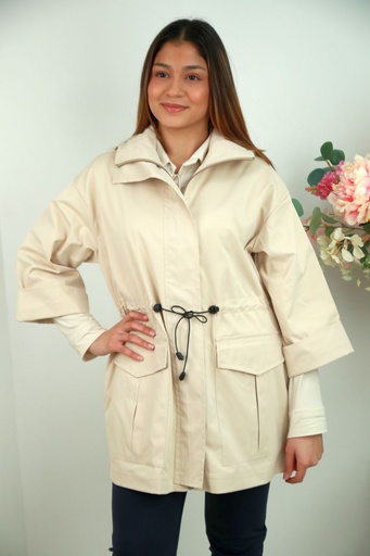 [201326] Coat Omaira kap en rijglint in taille, blindsluiting 