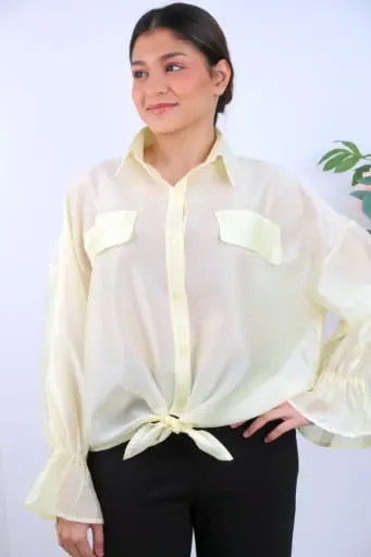 [201380] Transparante blouse Rosalinde met trompetmouw nm85