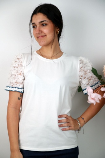 [201443] Najla nm92 T-shirt kant aan mouw met gehaakte boord