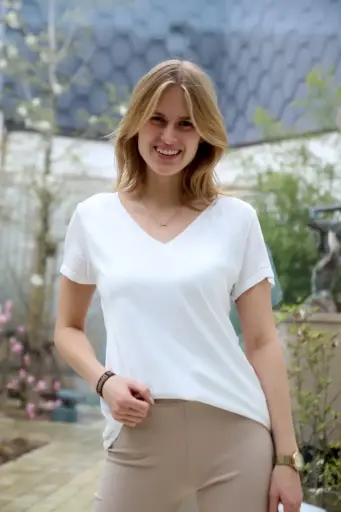 [201491] T-shirt Nuray nm95 front satijn V-hals rug 