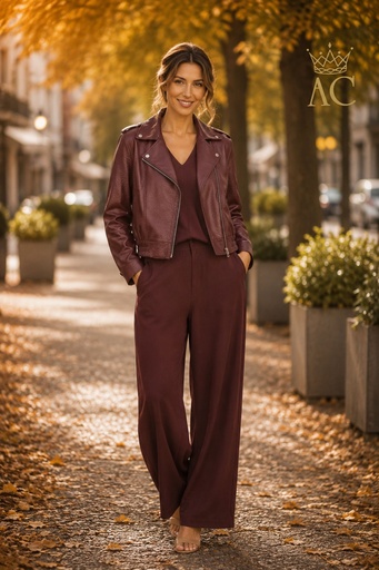 [202410] Veste asymétrique à fermeture éclair, col en pointe, épaulettes et ourlet bouffant, en cuir de buffle écologique